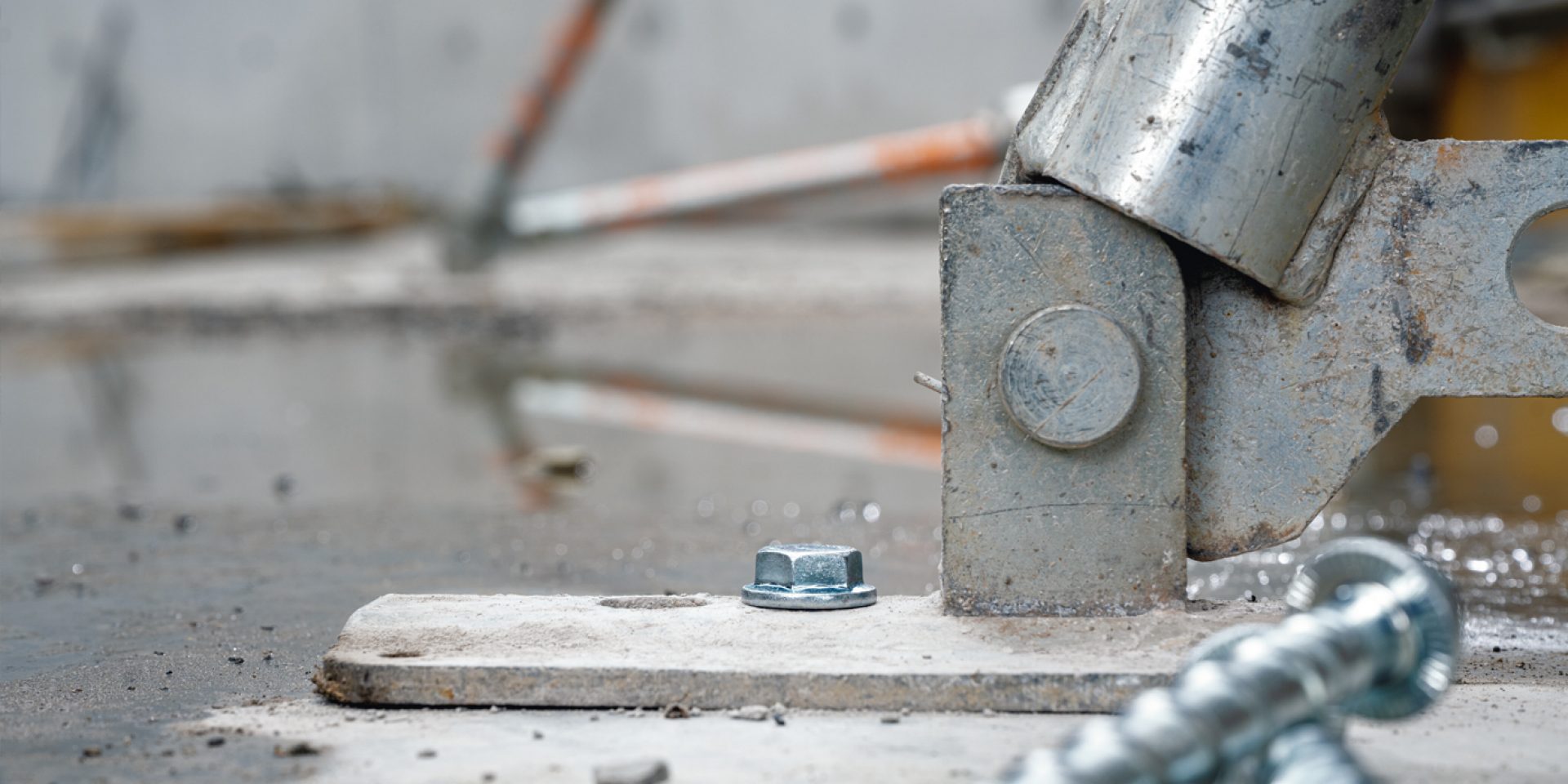 Verankerung einer Schrägstütze mit HUS4-H